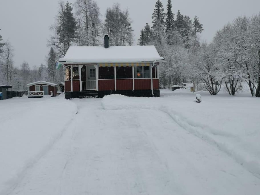Östersund Cabin 70M From Lake. Big Garden מראה חיצוני תמונה